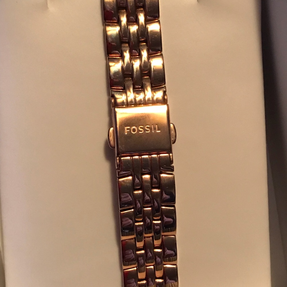 FOSSIL watch - Picture 3 of 3